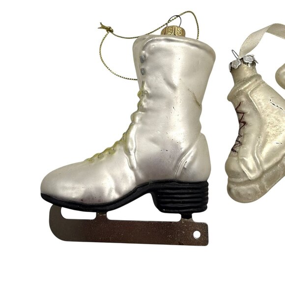 15 Vintage Ice Skates Skating Skater Ornaments Mixed Lot Blown Glass Plastic - Picture 10 of 15